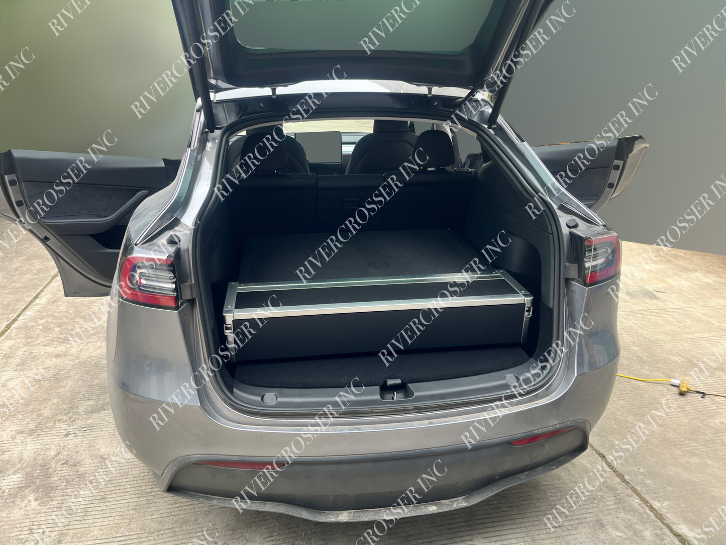 2020-2024 Tesla Model Y Viewing Seat/ Trunk Viewing Seat (Aftermarket)
