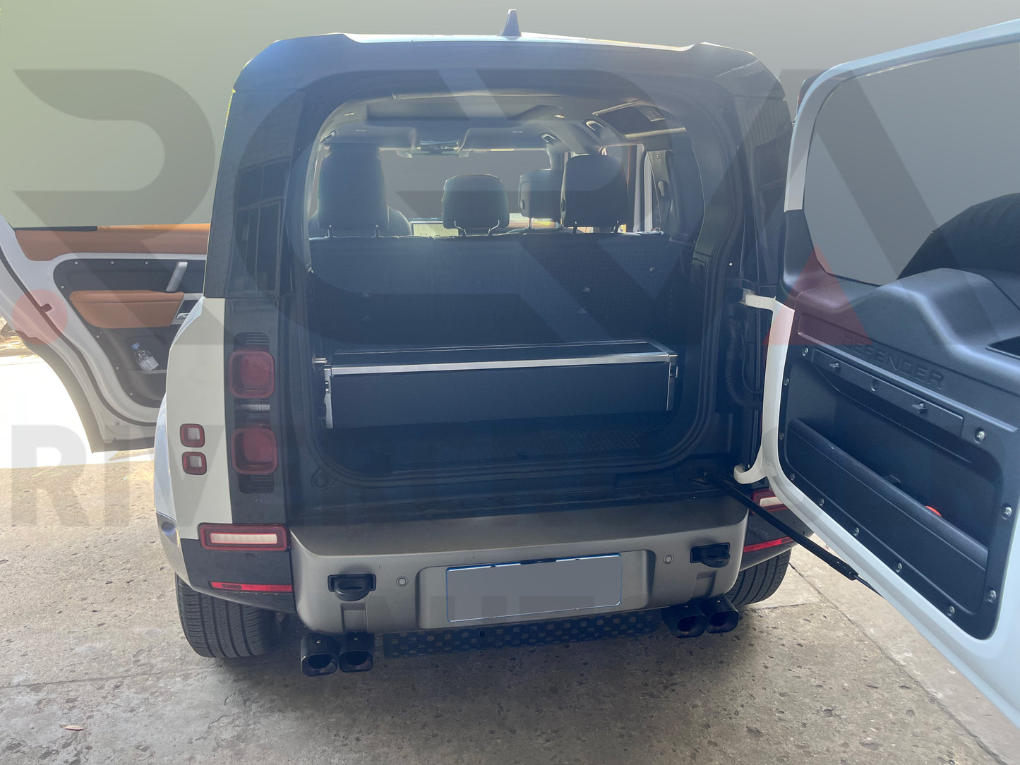 Ranger Rover Defender Trunk Viewing Seat (Aftermarket)