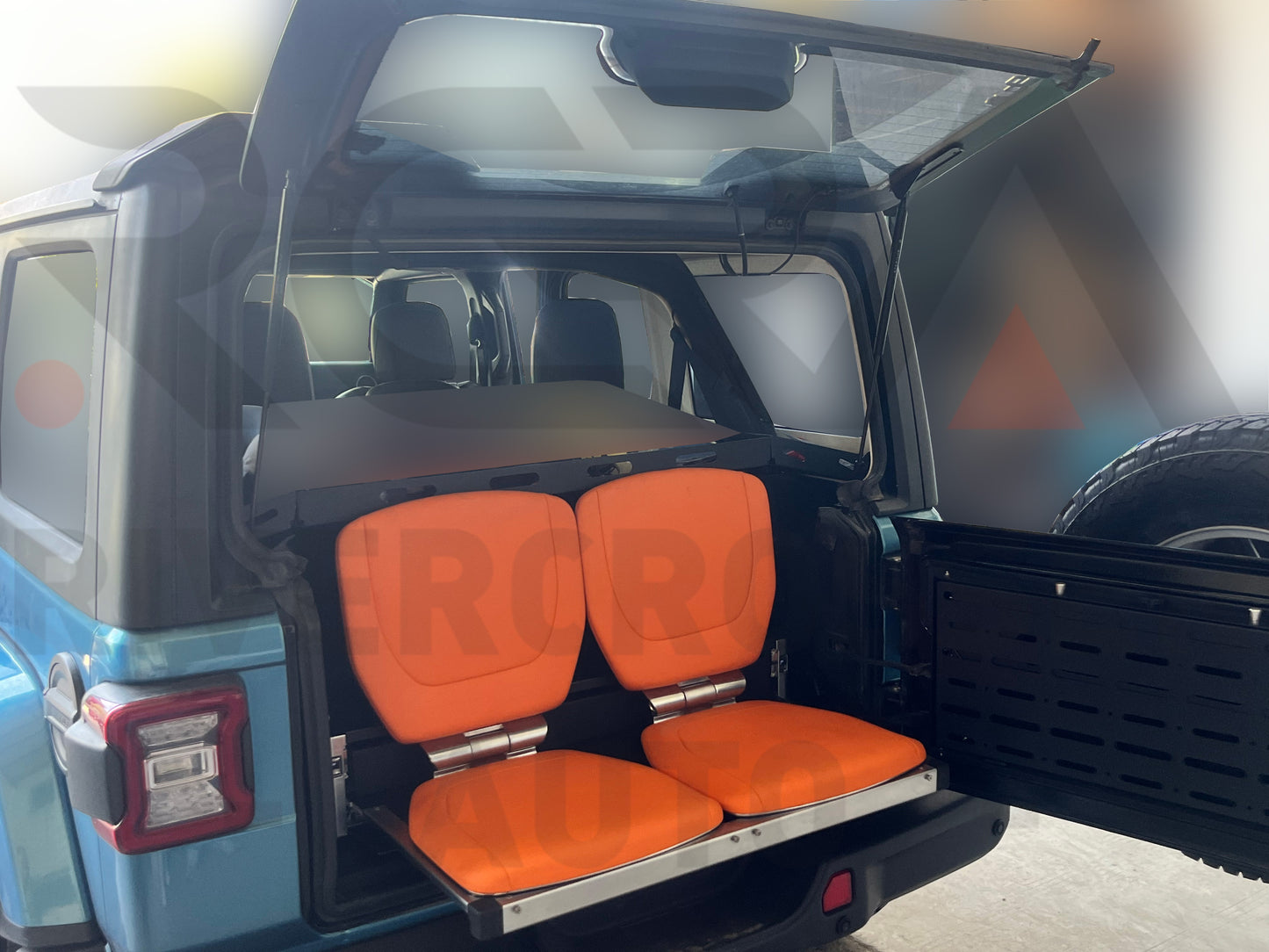 Jeep Wrangler Viewing Seat/ Trunk Viewing Seat (Aftermarket)